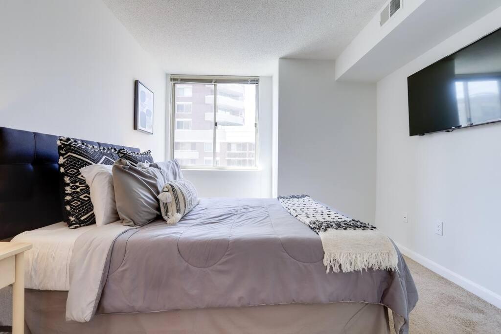 Gorgeous 1 Bedroom Condo At Ballston Place With Gym Арлингтън Екстериор снимка