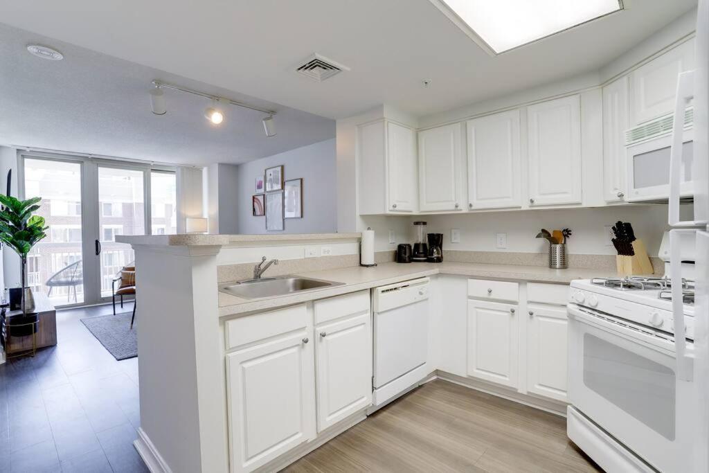 Gorgeous 1 Bedroom Condo At Ballston Place With Gym Арлингтън Екстериор снимка