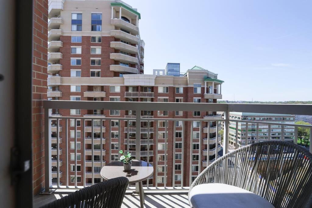 Gorgeous 1 Bedroom Condo At Ballston Place With Gym Арлингтън Екстериор снимка