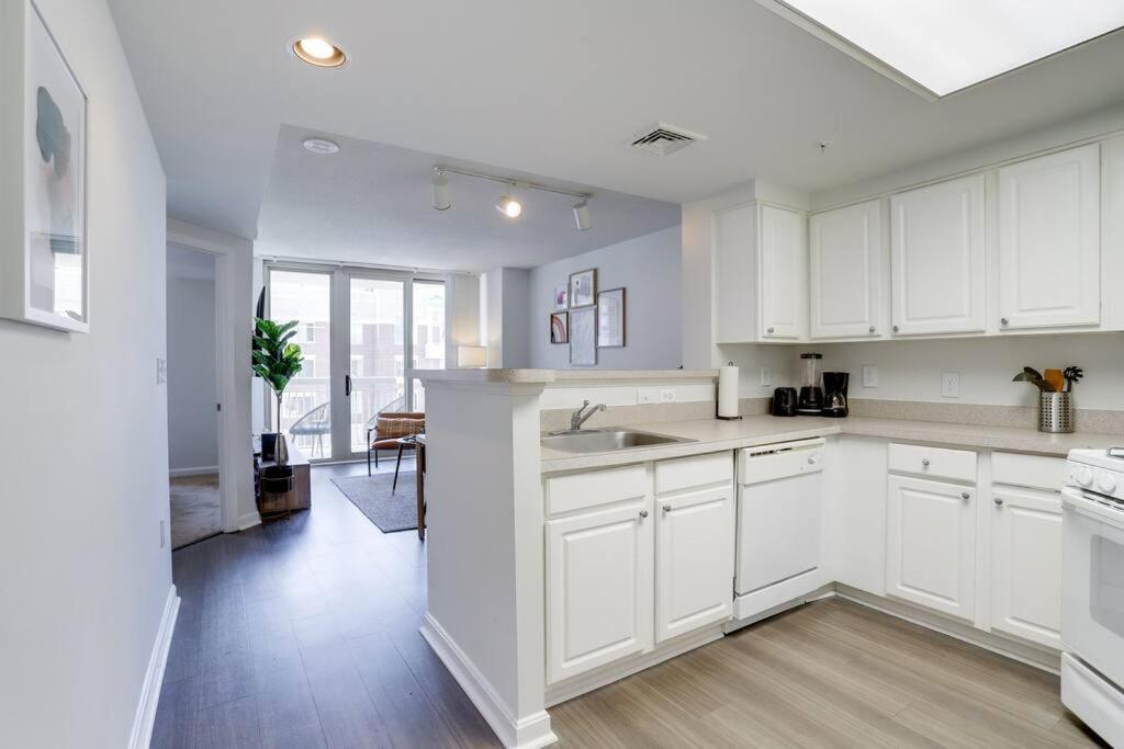 Gorgeous 1 Bedroom Condo At Ballston Place With Gym Арлингтън Екстериор снимка